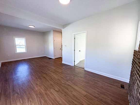 4th image of 491 Llewellyn Ave