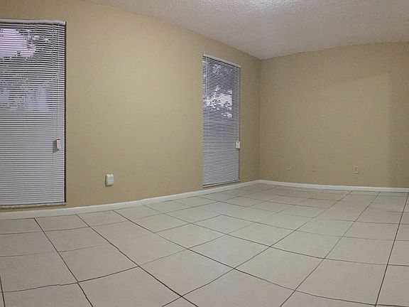 5th image of 9082 Arndale Cir