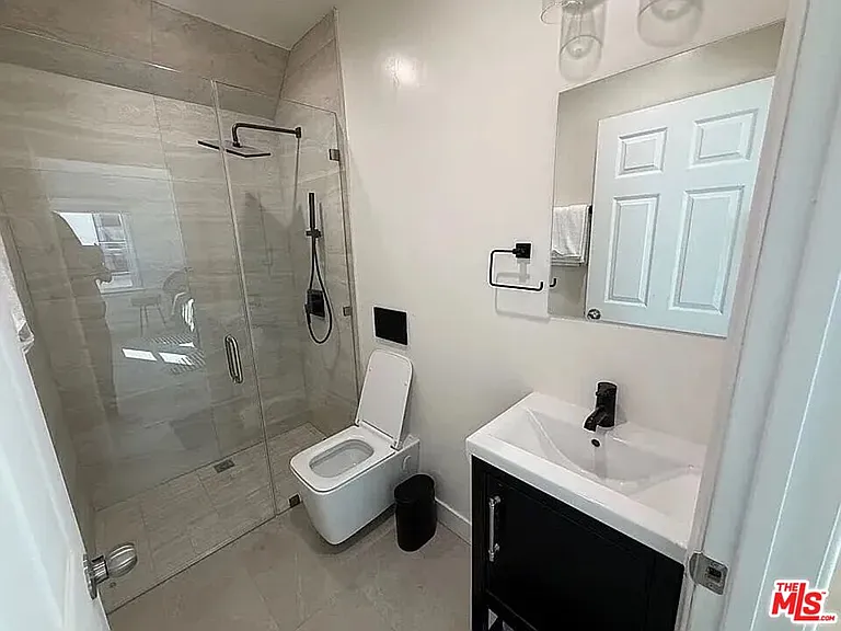 1546 S Ogden Dr #2B — Photo 11