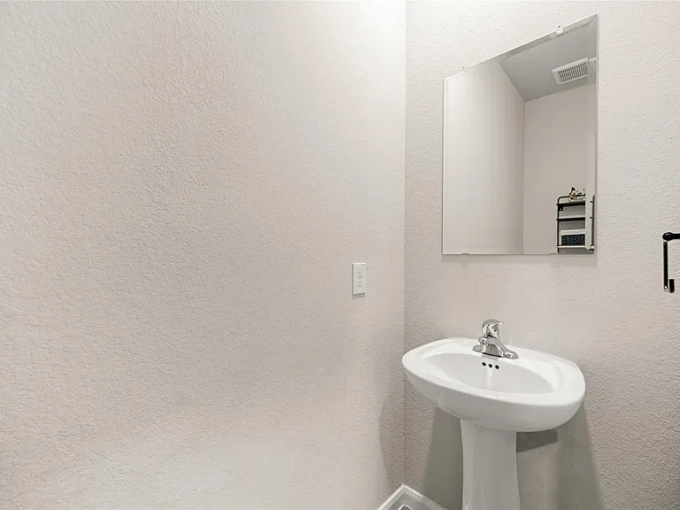 5347 Sunny Ray Dr — Photo 14