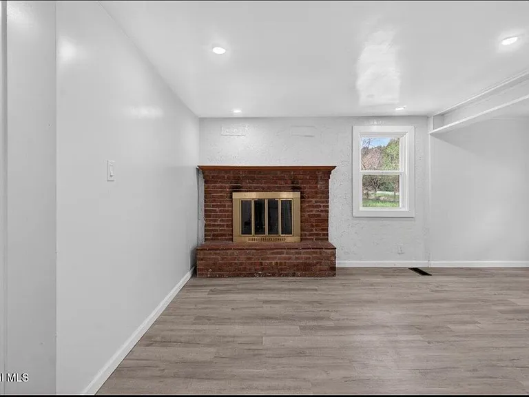1809 Ridge Rd — Photo 17