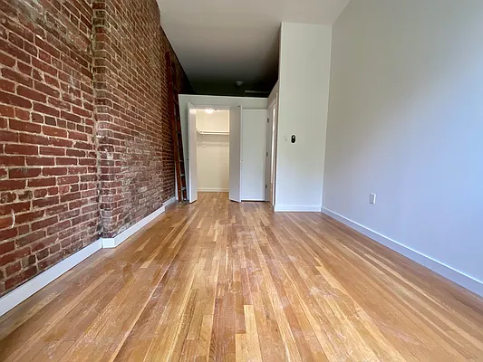 Rented by Bohemia Realty Group | media 36