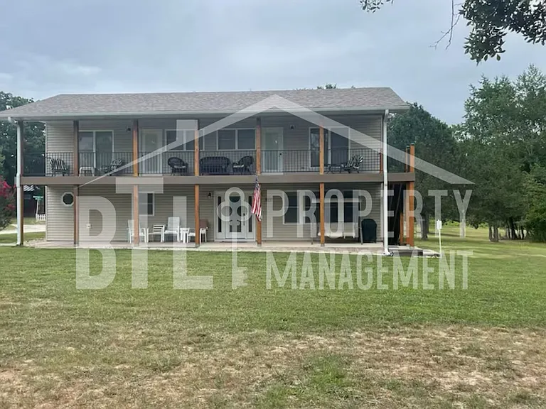 134 Lake Village Ln — Photo 3