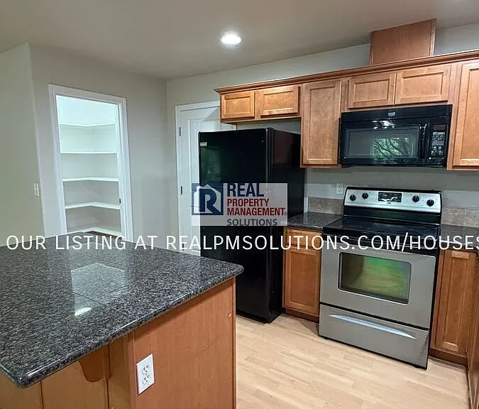 1851 SE Centurion Way — Photo 40
