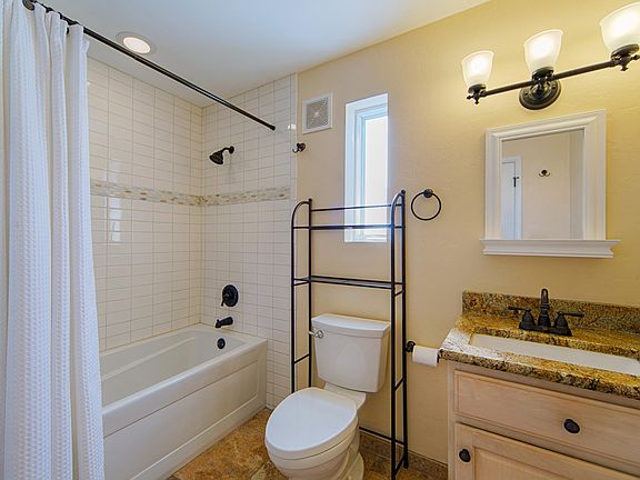 Bathroom with DEEP Tub