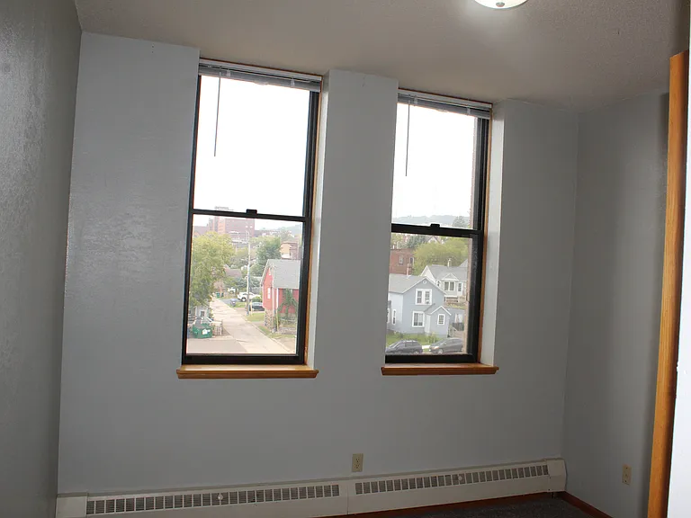 Jefferson Square Apartments — Photo 18
