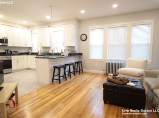 95 Verndale St #1, Brookline, MA 02446