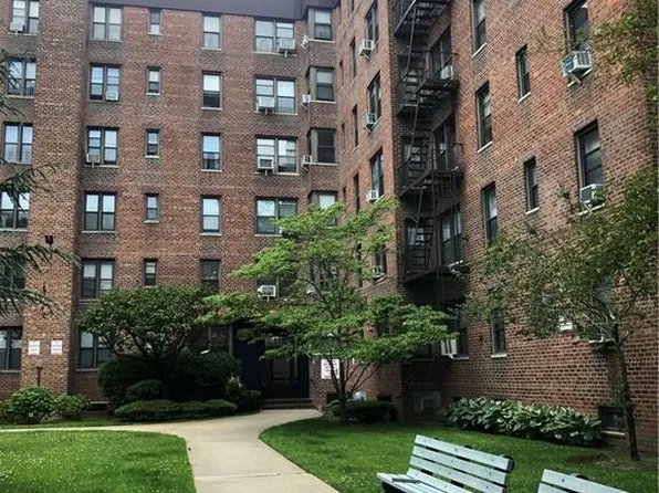 2220 Burnett Street image 1 of 14