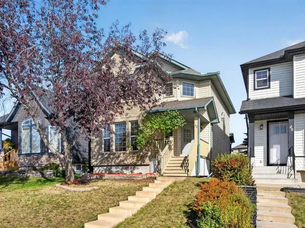 52 SW Citadel Forest Close NW, Calgary, AB T3G 5A6