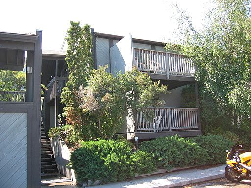 1st image of 815 SW Higgins Ave APT 1B