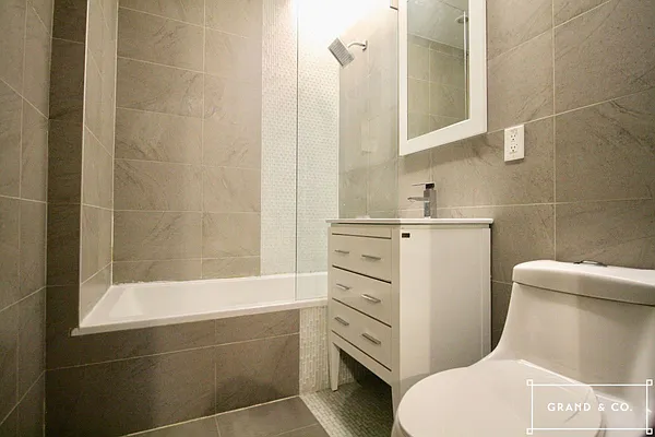 Rented by Grand & Co. | media 28