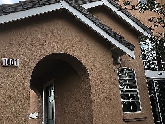 5th image of 1001 Phoenix St