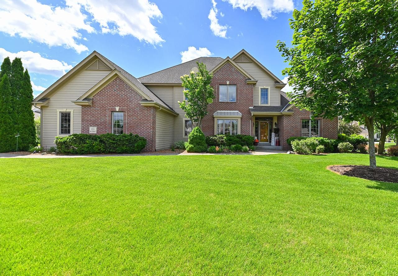 N74W15067 Hidden Way DRIVE, Menomonee Falls, WI 53051 | Zillow