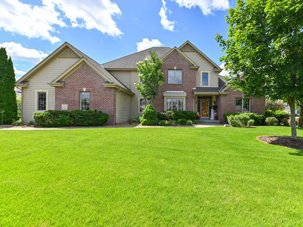 N74W15067 Hidden Way DRIVE, Menomonee Falls, WI 53051
