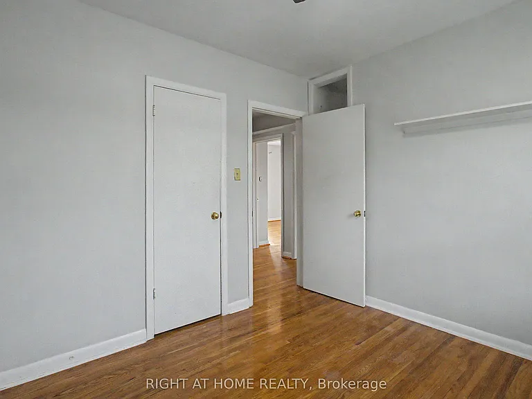 426 Seaton Dr #UPPER — Photo 15
