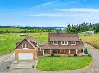 1013 N Mallard Ln, Camano Island, WA 98282