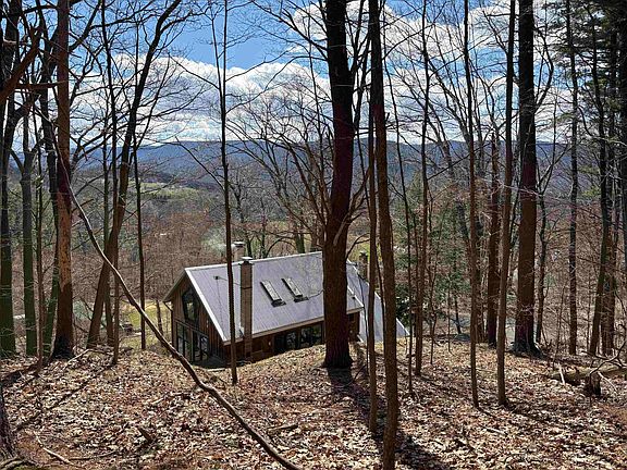 5th image of 2603 North Pownal Road