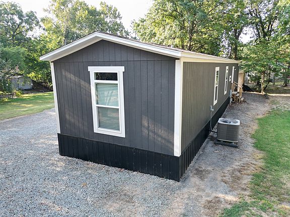 3rd image of 429536 E 1149th Rd