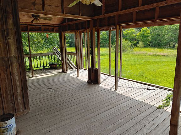 Porch. Could be converted inroom