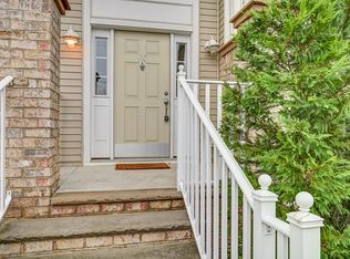 20 1st St, Keyport, NJ 07735