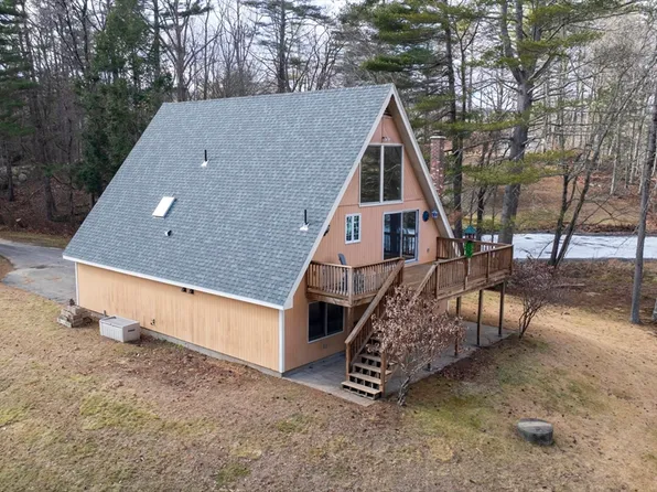 63-65 Shoreline Dr, West Brookfield, MA 01585