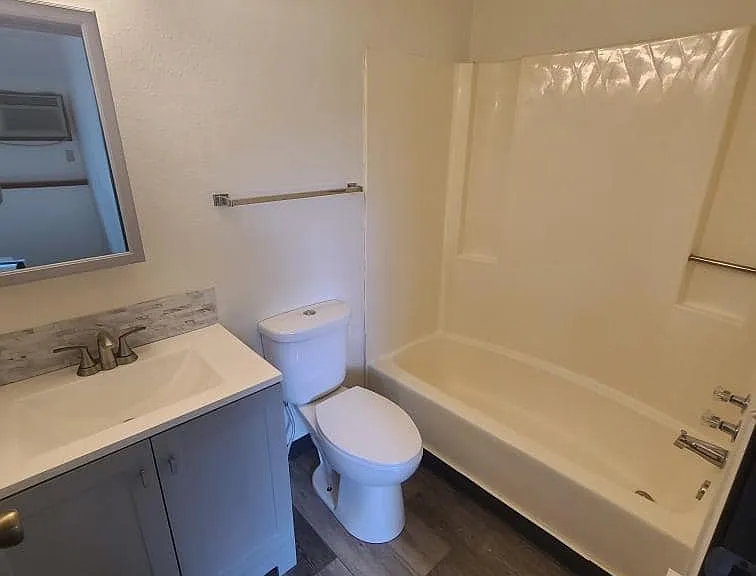 1105 7th Ave N #1 — Photo 7