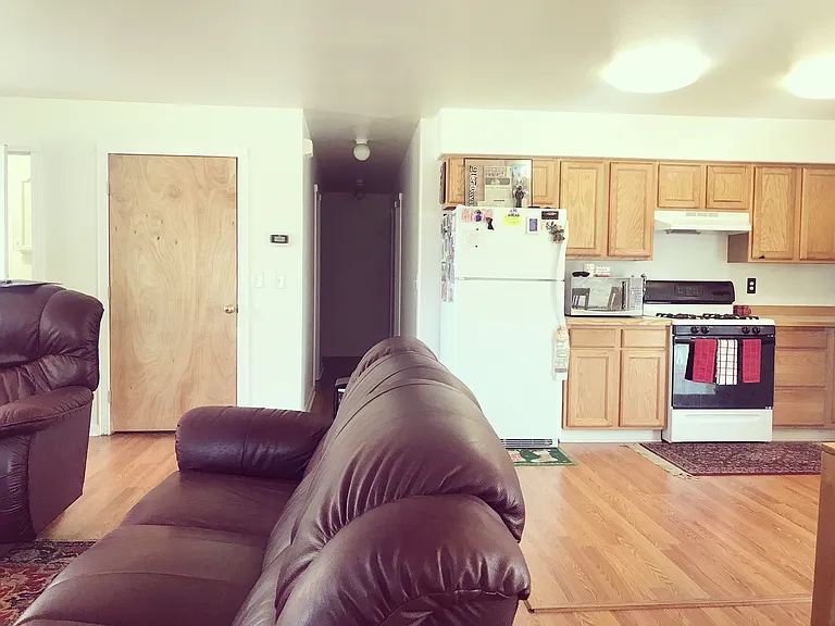 2604 E Cowles St — Photo 5