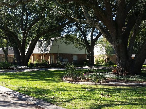 Build while living in house