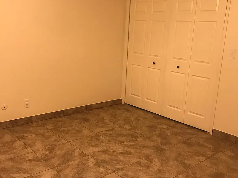 708 Givens Rd #7 — Photo 10