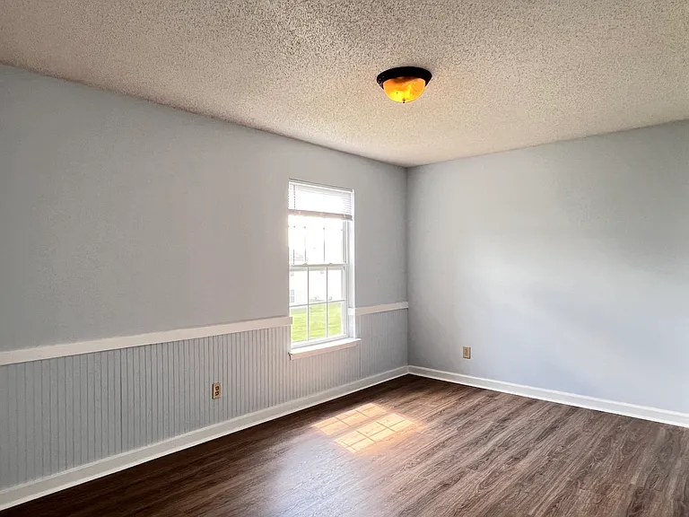 8729 Liberty Mills Dr — Photo 17