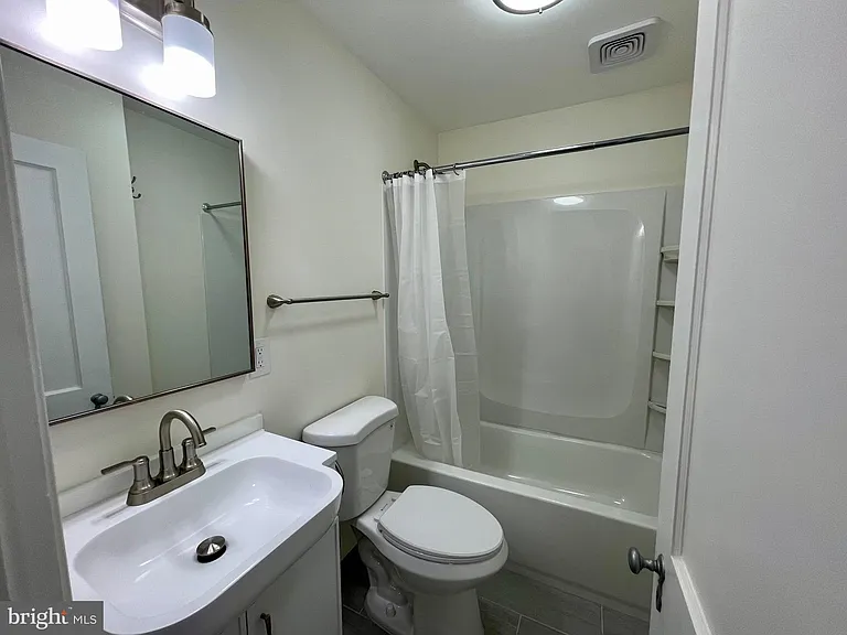 416 E Providence Rd #A — Photo 7