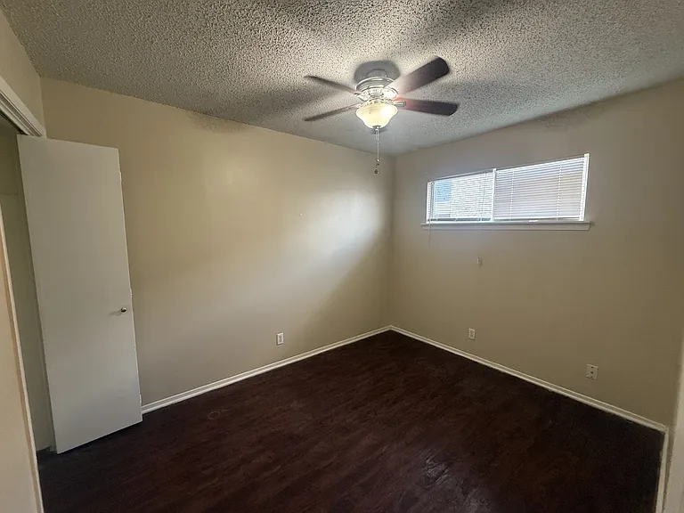 1243 N Lbj Dr #B — Photo 7