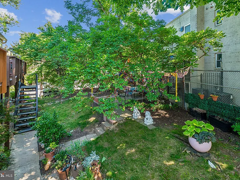1400 Oglethorpe St NW #8 — Photo 16