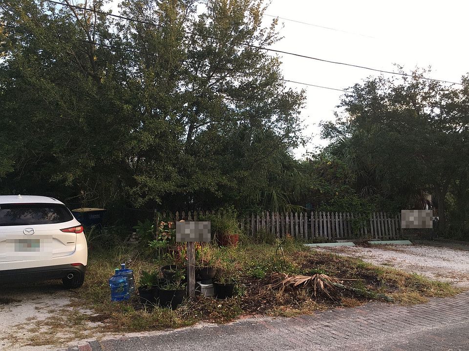 2nd image of 834 Tuskawilla St