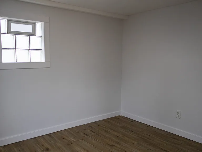 232 Howard St — Photo 2