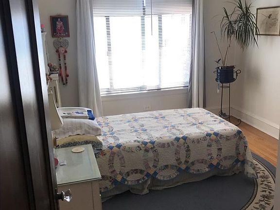 5th image of 2342 N Spaulding Ave #305
