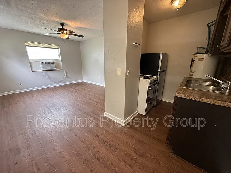 4 Rowland Ct #B — Photo 3