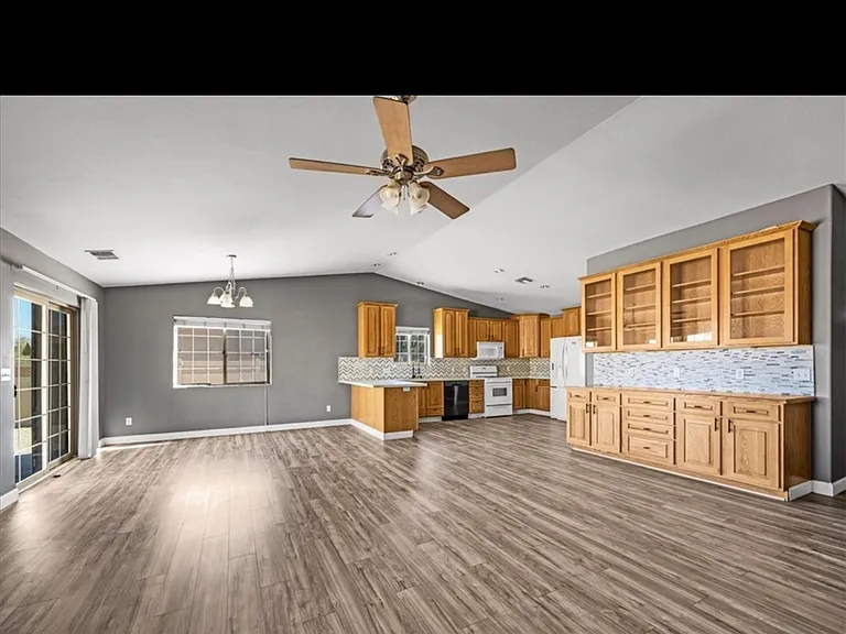 4709 Saddlehorn Rd — Photo 5
