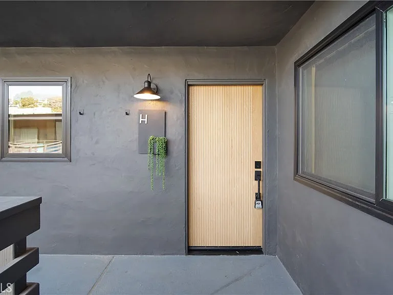 1105 N Coast Hwy — Photo 27