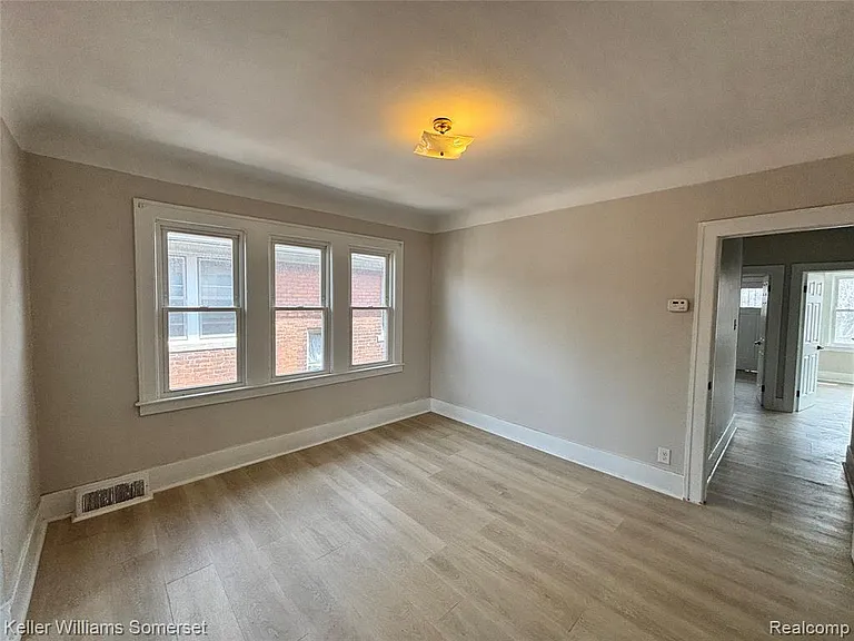 3025 Tuxedo St — Photo 9