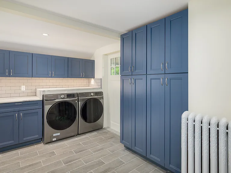 Kitchen/Laundry