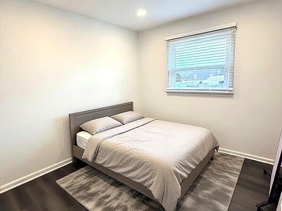 5th image of 2133 Bridge Ave