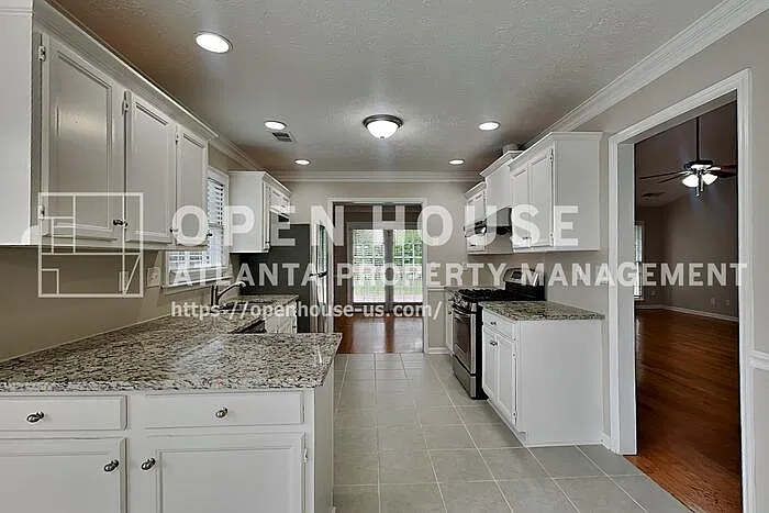4620 Hampton Square Dr — Photo 5