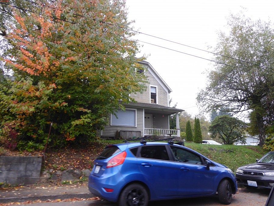 2nd image of 403 4th Ave W