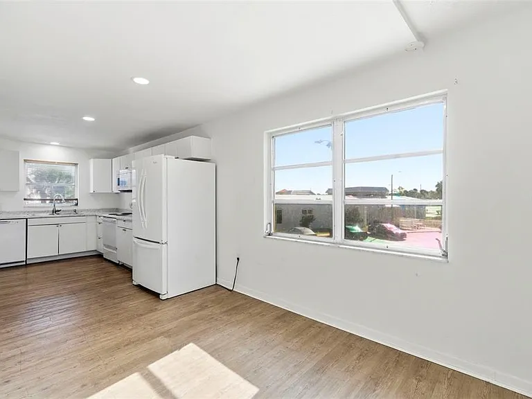 8950 Park Blvd #201 — Photo 16