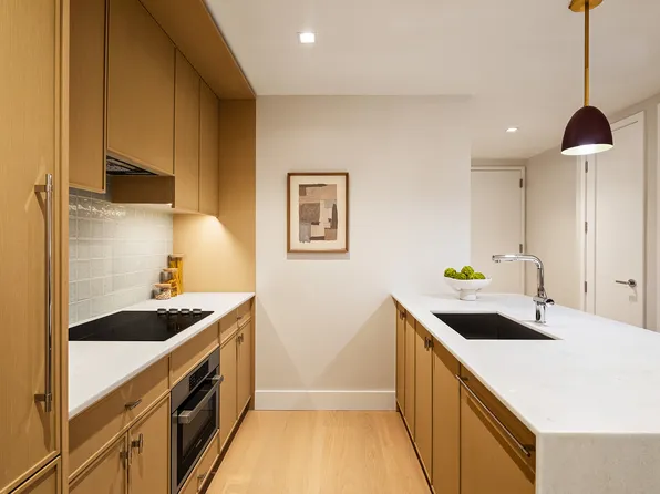 24-01 Queens Plaza North image 2 of 19