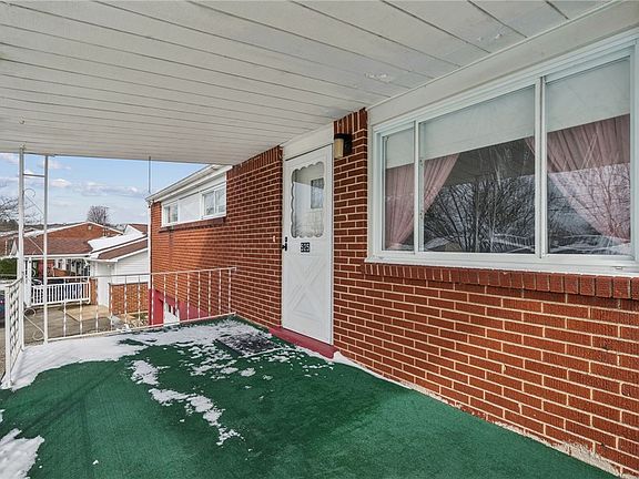 3rd image of 525 New Market Dr