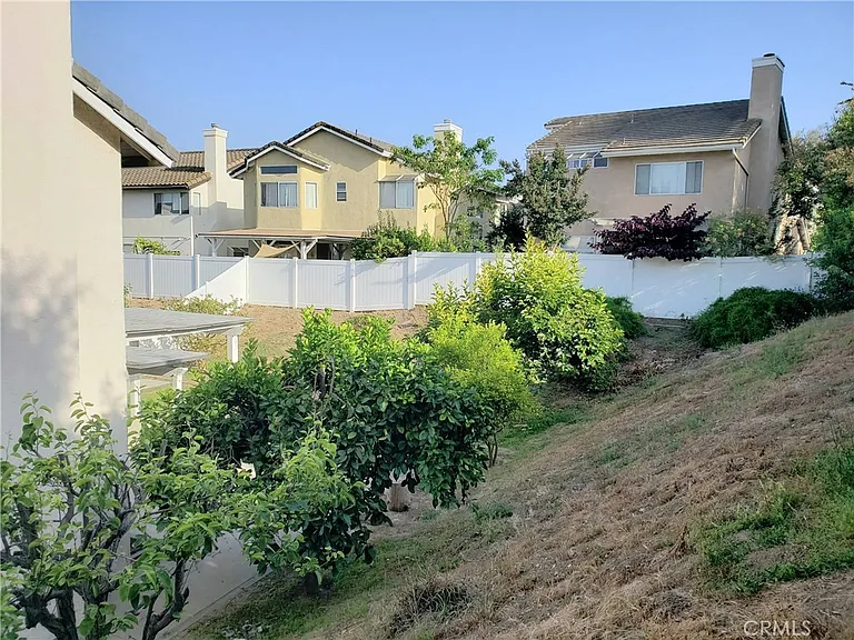 2117 Los Ranchitos Rd — Photo 37