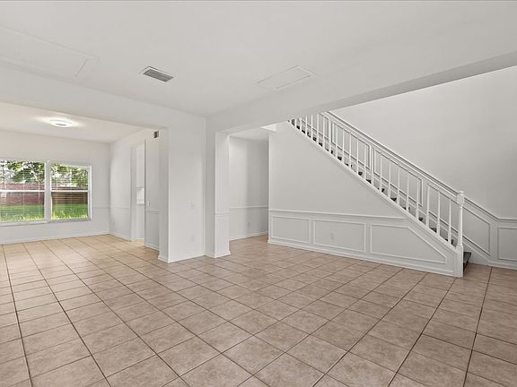 4th image of 349 Hanging Moss Cir