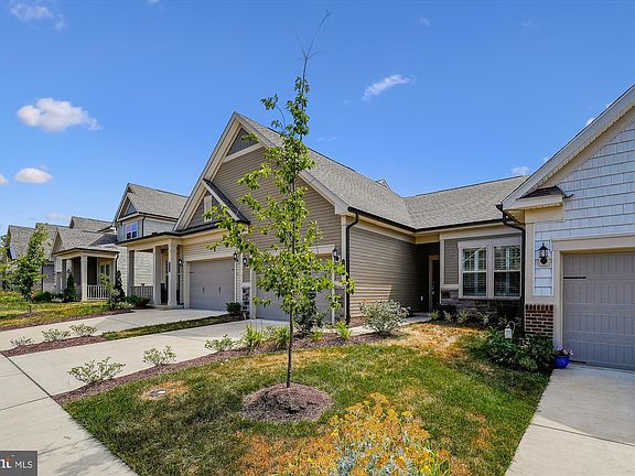 3rd image of 6807 Begonia Ln